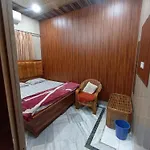 Shree Hit Radhamohan Dham